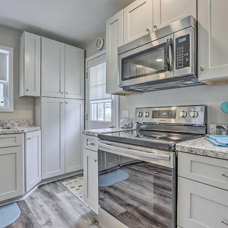 Cheerful Camdenton Cottage Steps To Lake! Luaran gambar