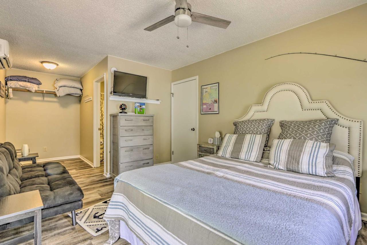 Cheerful Camdenton Cottage Steps To Lake! Luaran gambar