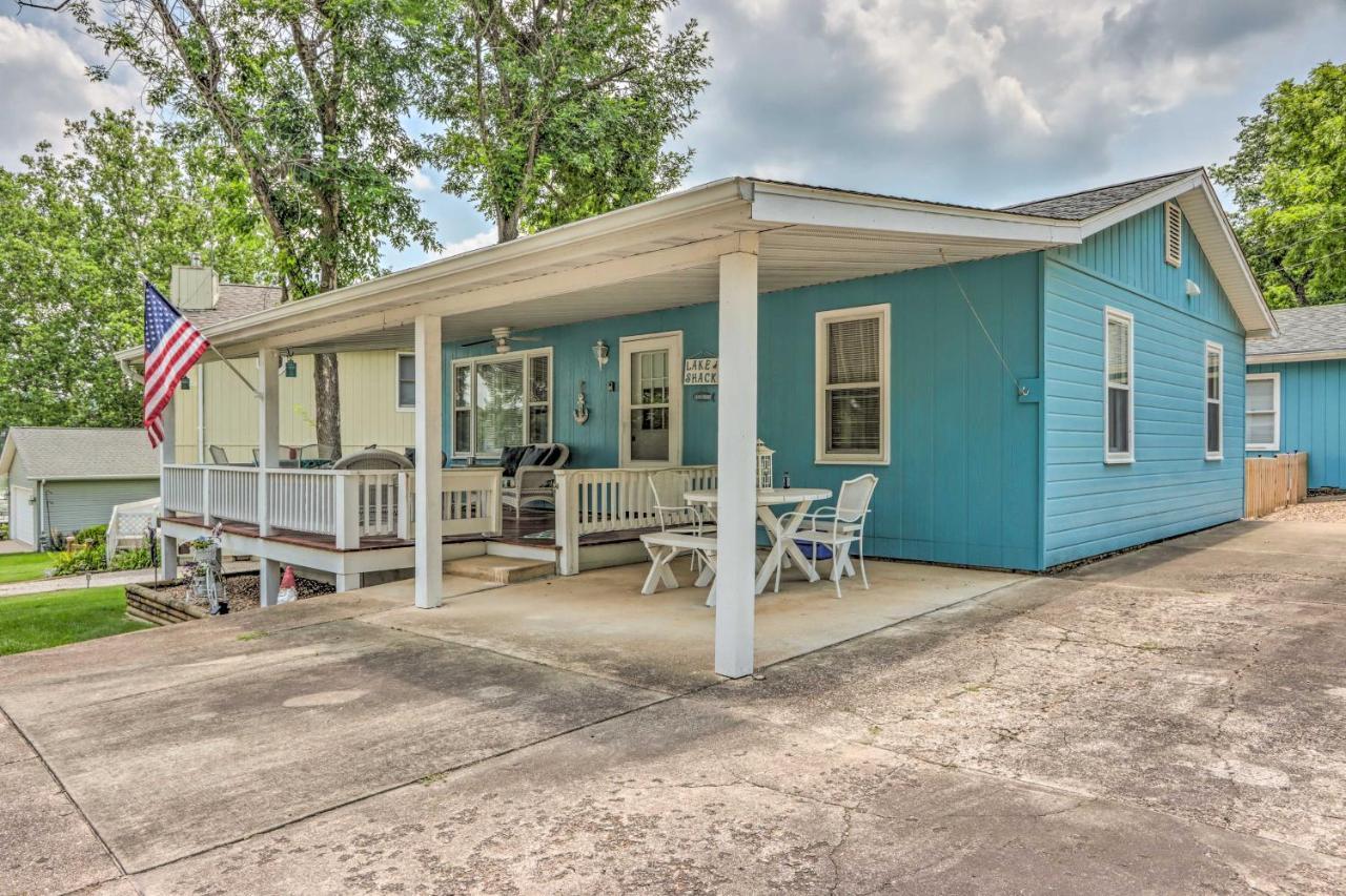 Cheerful Camdenton Cottage Steps To Lake! Luaran gambar