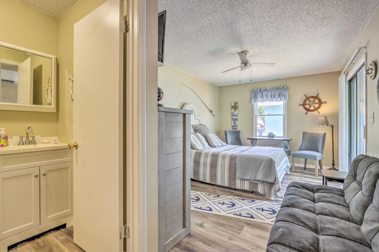 Cheerful Camdenton Cottage Steps To Lake! Luaran gambar